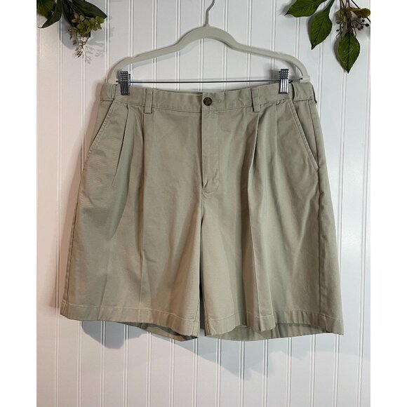 LL Bean Shorts Mens 37 Beige Chino Comfort Waist Pleated Front Zip Fly Outdoor - Picture 1 of 12